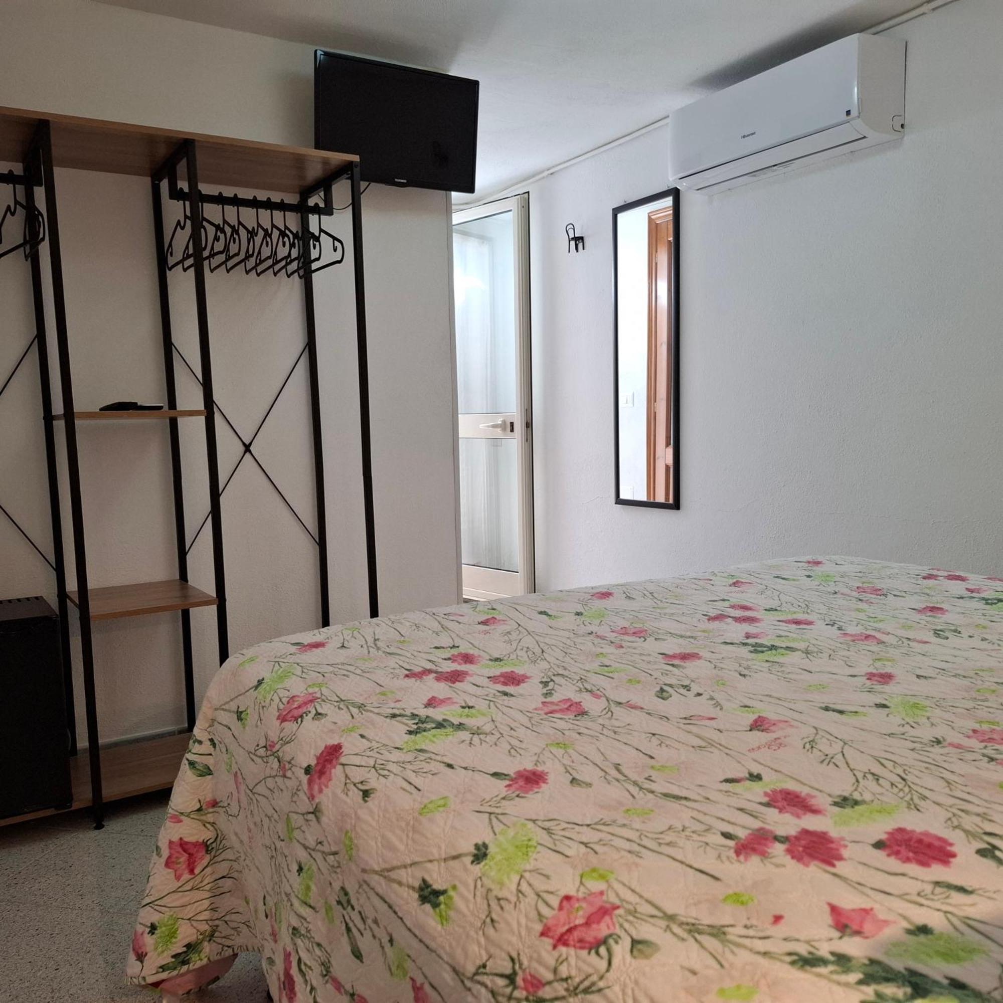 Phiniscollis B&B La Caletta Eksteriør billede